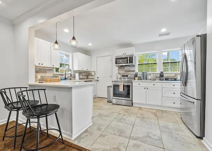 New! Modern Boho W/ 5Bd/2Br Sleeps 10
