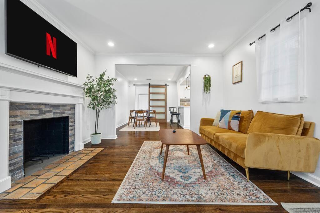 New! Modern Boho W/ 5bd/2br Sleeps 10 Holiday home Atlanta