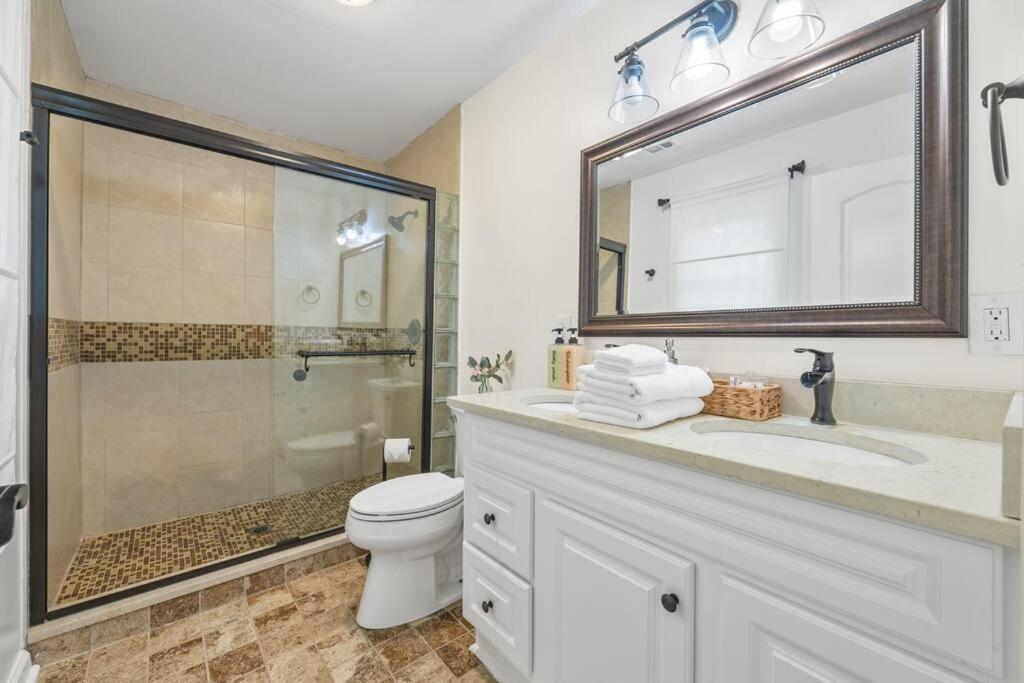 New! Modern Boho W/ 5bd/2br Sleeps 10 * Atlanta