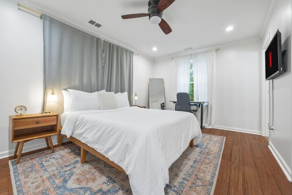 New! Modern Boho W/ 5bd/2br Sleeps 10 Holiday home *